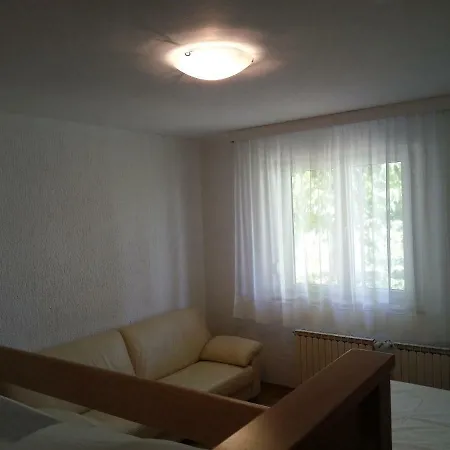 דירה Grapes With A Bedroom