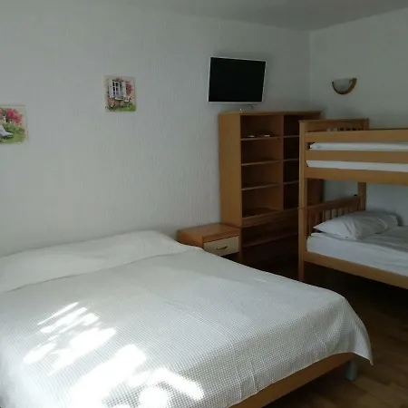 Grapes With A Bedroom